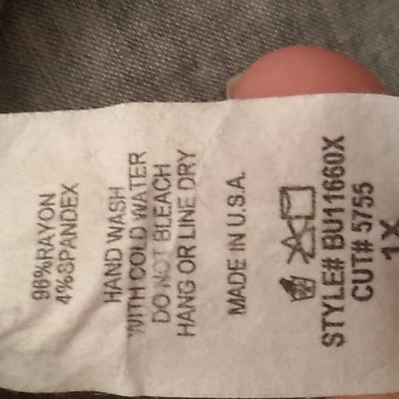 5 for $20! Grey and pink short sleeve t-shirt - Picture 6 of 6